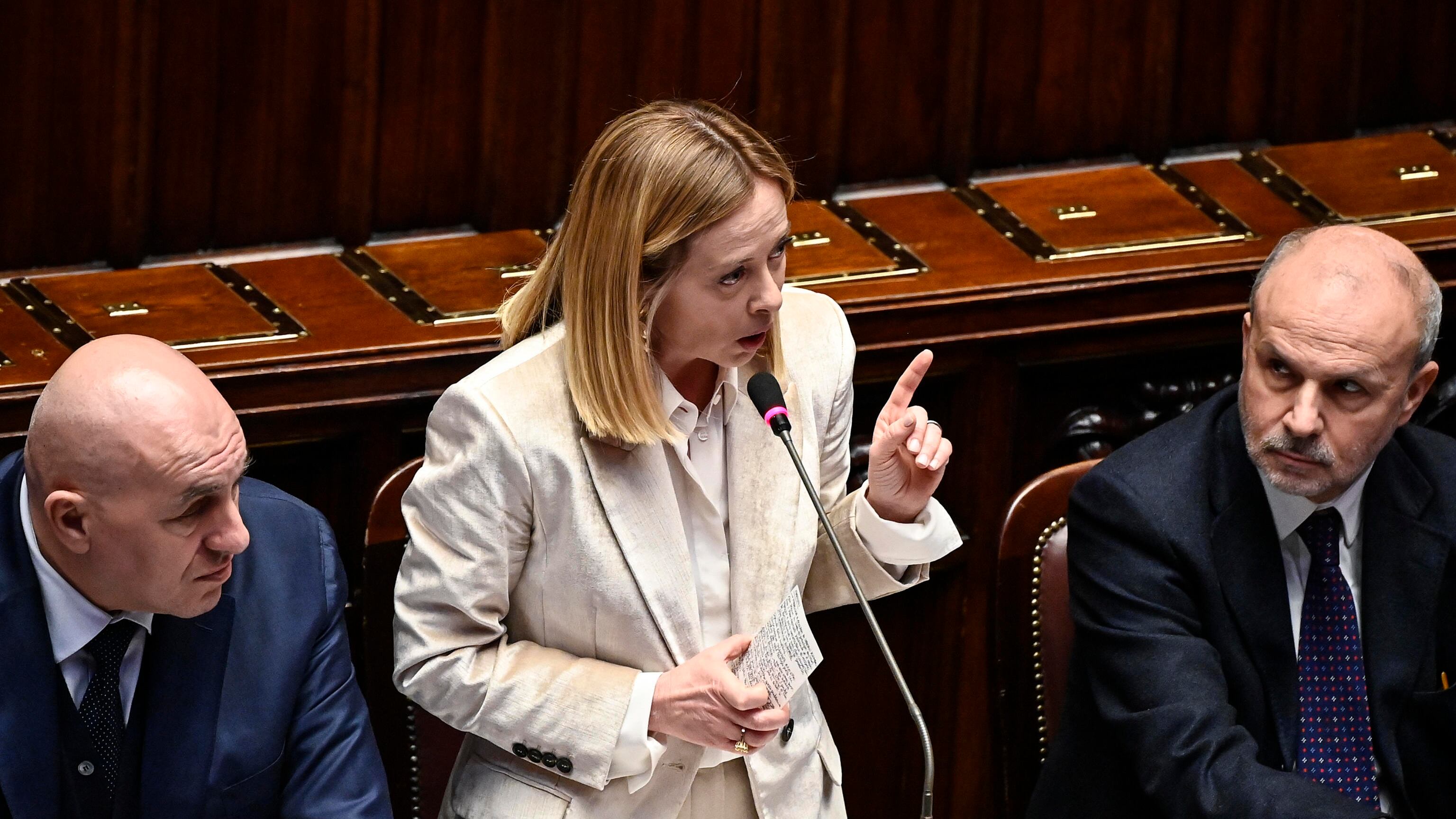 Ventotene non è il Vangelo, che goduria Meloni e Serra: quindi, oggi…