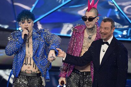 Sanremo 2024: ecco il look della finalissima del Festival dei La Sad 10
