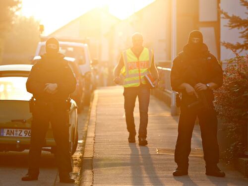 In Germania esplode la furia degli immigrati: colpiscono chi li ha accolti