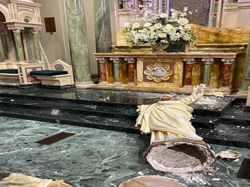 Furia iconoclasta negli Usa: la statua di Gesù in frantumi in Texas