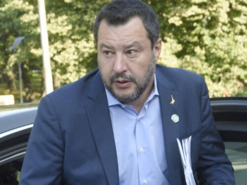 La lettera di fuoco di Salvini: inchioda Macron sui migranti