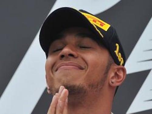 L'ossessione di Lewis Hamilton per le feci: "Per questo voleva licenziare il pilota del suo jet"