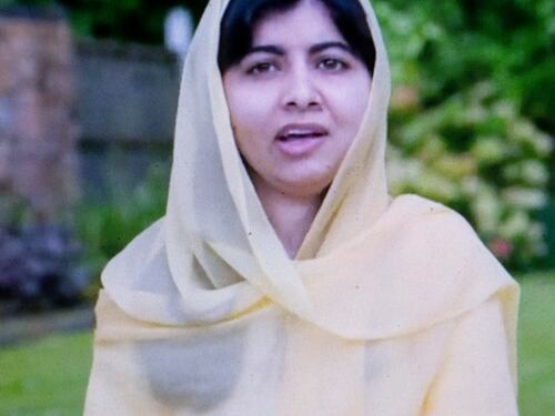 La rivincita di Malala: uno schiaffo ai talebani la laurea a Oxford