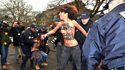 Le Femen contestano DSK 8