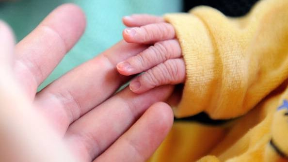 Il bimbo di 18 mesi "pescato" in mare