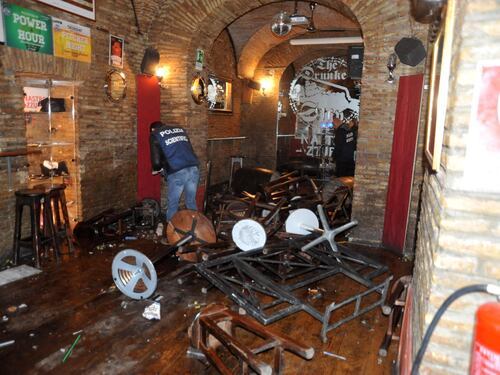 Roma, tifosi del Tottenham aggrediti in un pub: dieci feriti