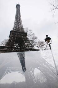 La parete di vetro anti-terrorismo intorno alla Tour Eiffel 6