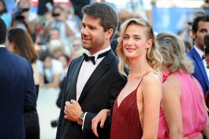 Venezia, attrici sexy sul primo red carpet 17