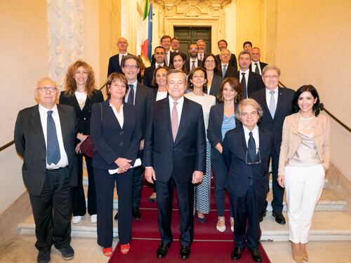 Draghi si congeda rispettando le scadenze Ue. Bankitalia teme un 2023 peggiore delle stime