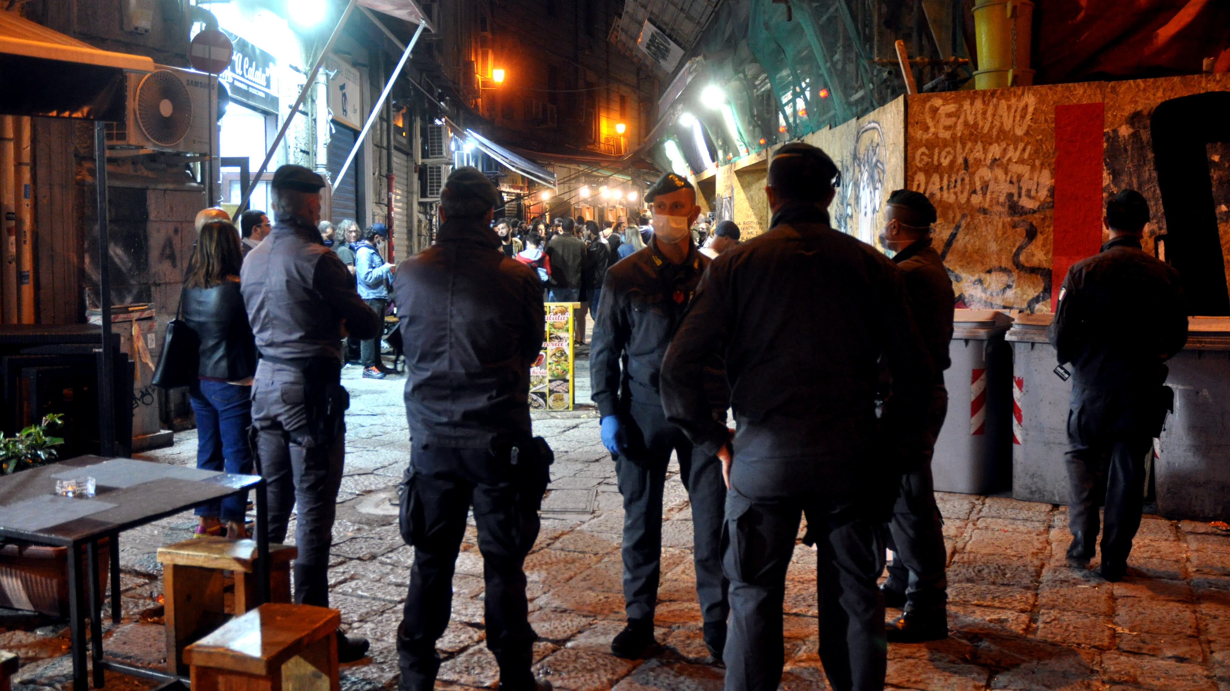 Movida, sindacalista accerchiato e pestato: "Palermo è insicura"