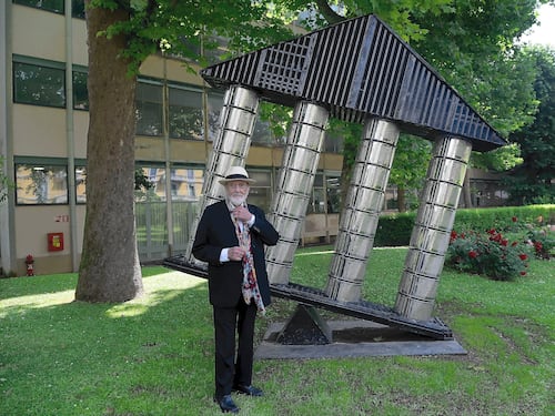 "I tempi cambiano" di Pistoletto esposta ai Chiostri di San Barnaba