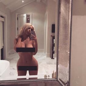Kim Kardashian, tutti i nudi su Instagram 5