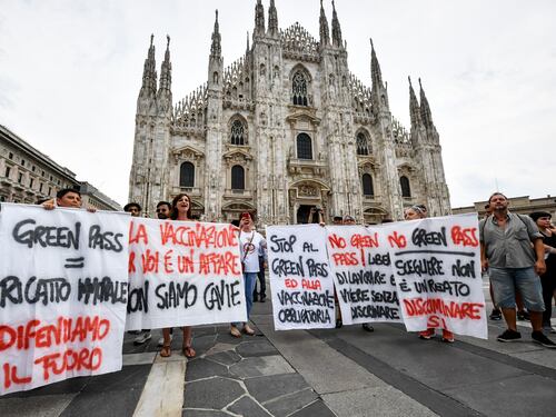 Per il corteo dei 10mila blindata la sede Cgil