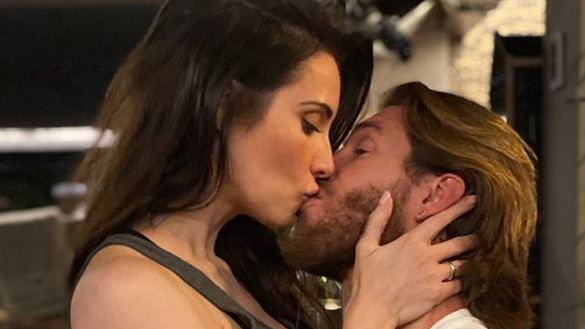 Sergio Ramos e il bacio appassionato alla sua Pilar Rubio scatena i follower