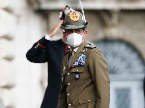 Un lieve aumento dei ricoveri: gli ospedali preoccupano. Regioni del Sud verso il giallo