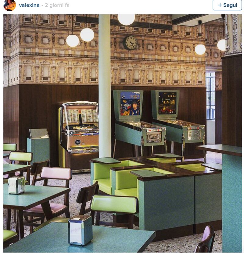 Il bar Luce di Milano 11
