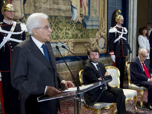 Mattarella al M5S: "Non c'è una nuova maggioranza in parlamento"