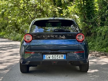 Lancia Ypsilon MHEV: guarda la gallery della nuova citycar premium italiana 7