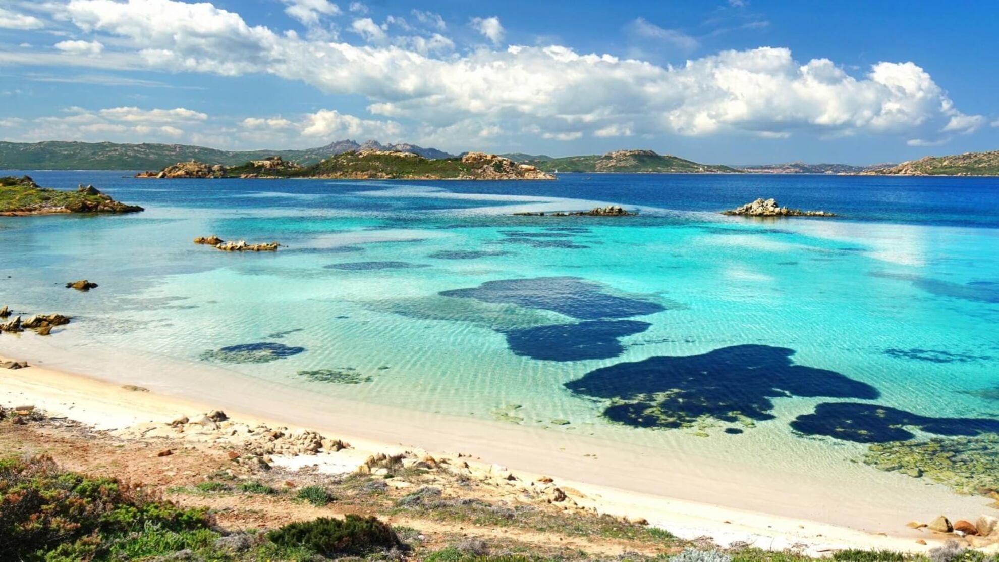 La Maddalena, gommone contro gli scogli: morto un ufficiale della Marina