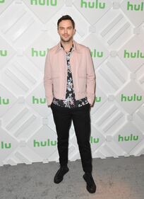 Margot Robbie e altre star all'evento organizzato dal colosso di "HULU" 8