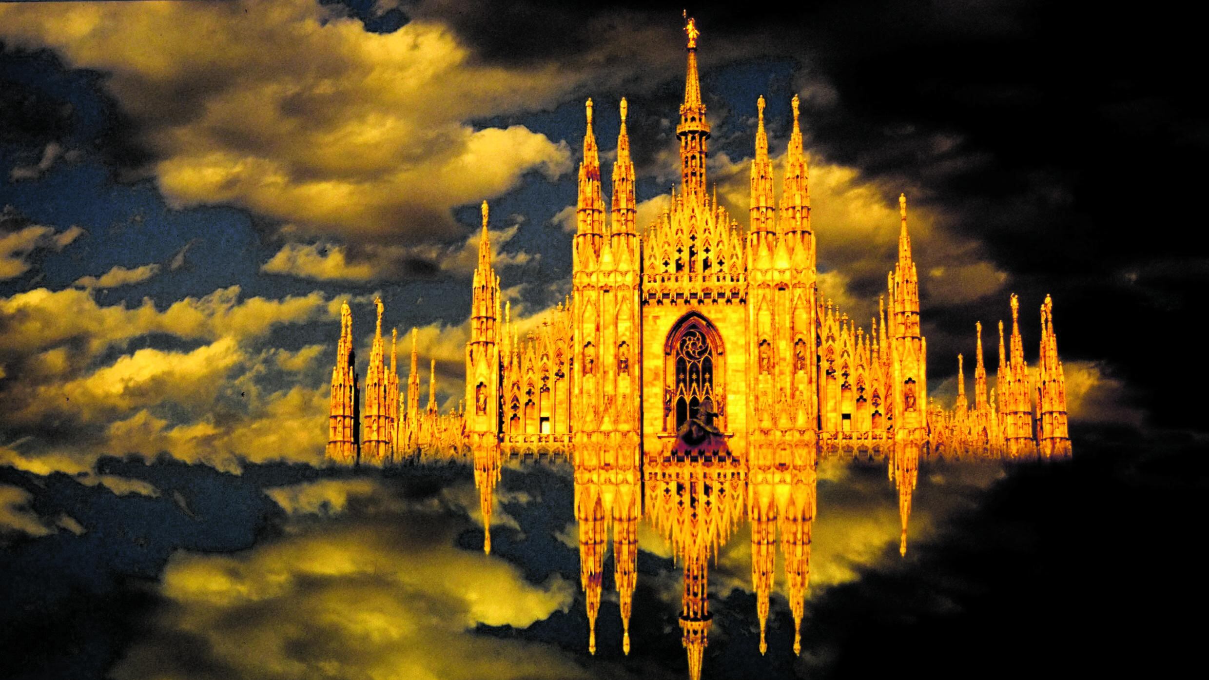 Esposte in Duomo, per la prima volta, le foto artistiche delle guglie