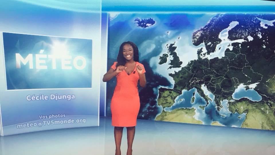 Belgio, presentatrice di colore sommersa di insulti: "Sei troppo nera"
