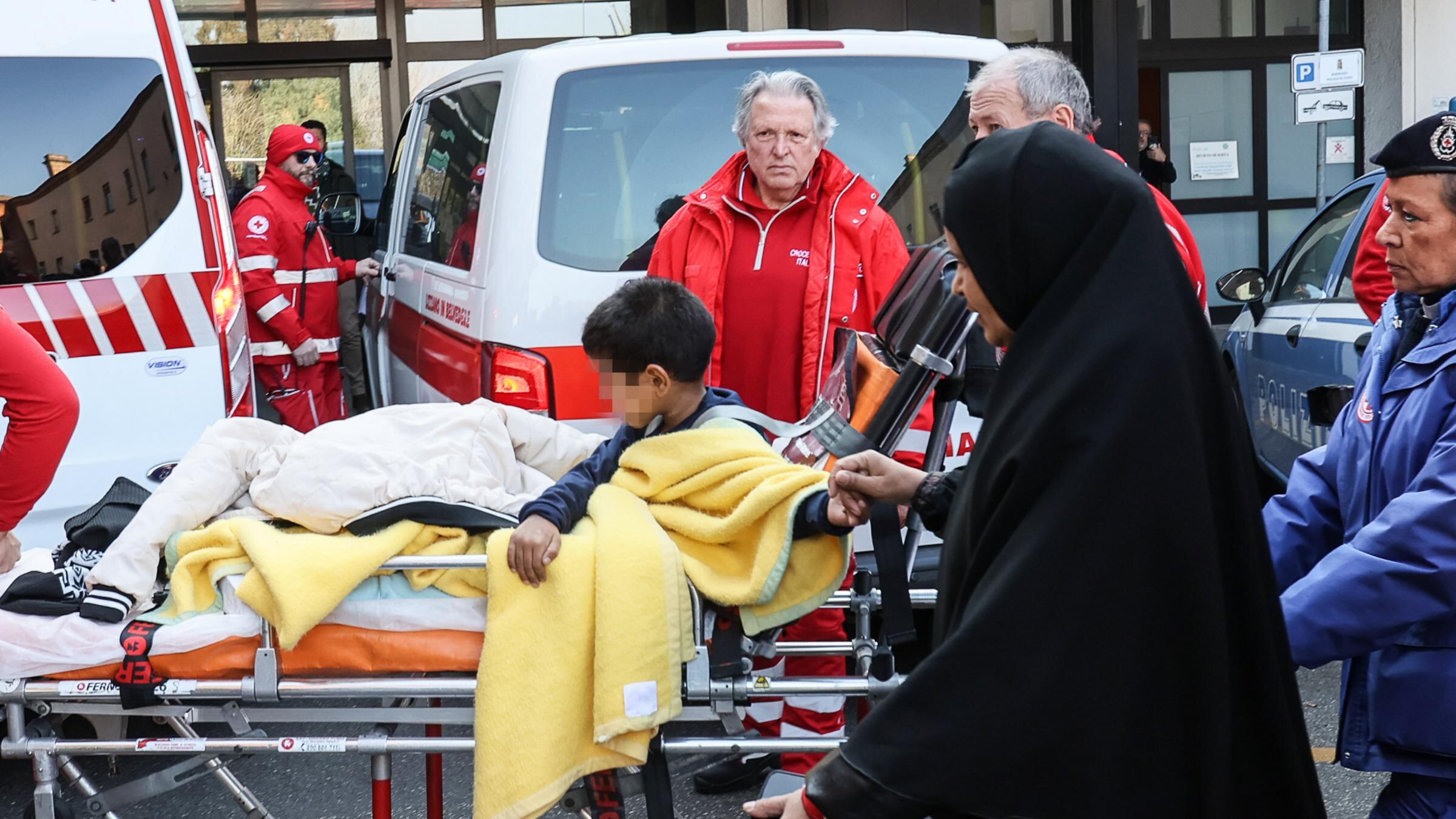 I bimbi salvati dalle bombe: "Grazie Italia"