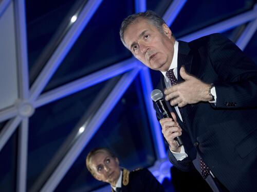 "Presto tornerà il marchio Alitalia"