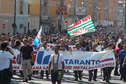 Taranto, protesta dell'Ilva
