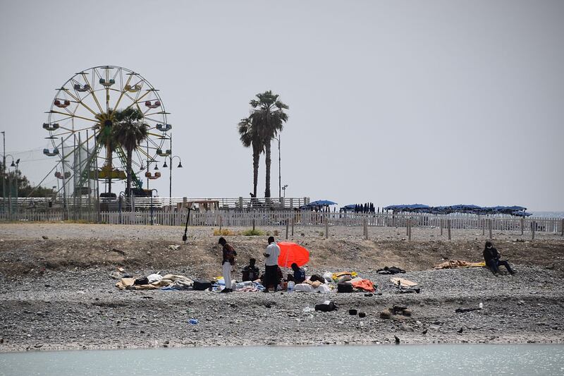 Ventimiglia: ovunque accampamenti di migranti, pure in spiaggia 4
