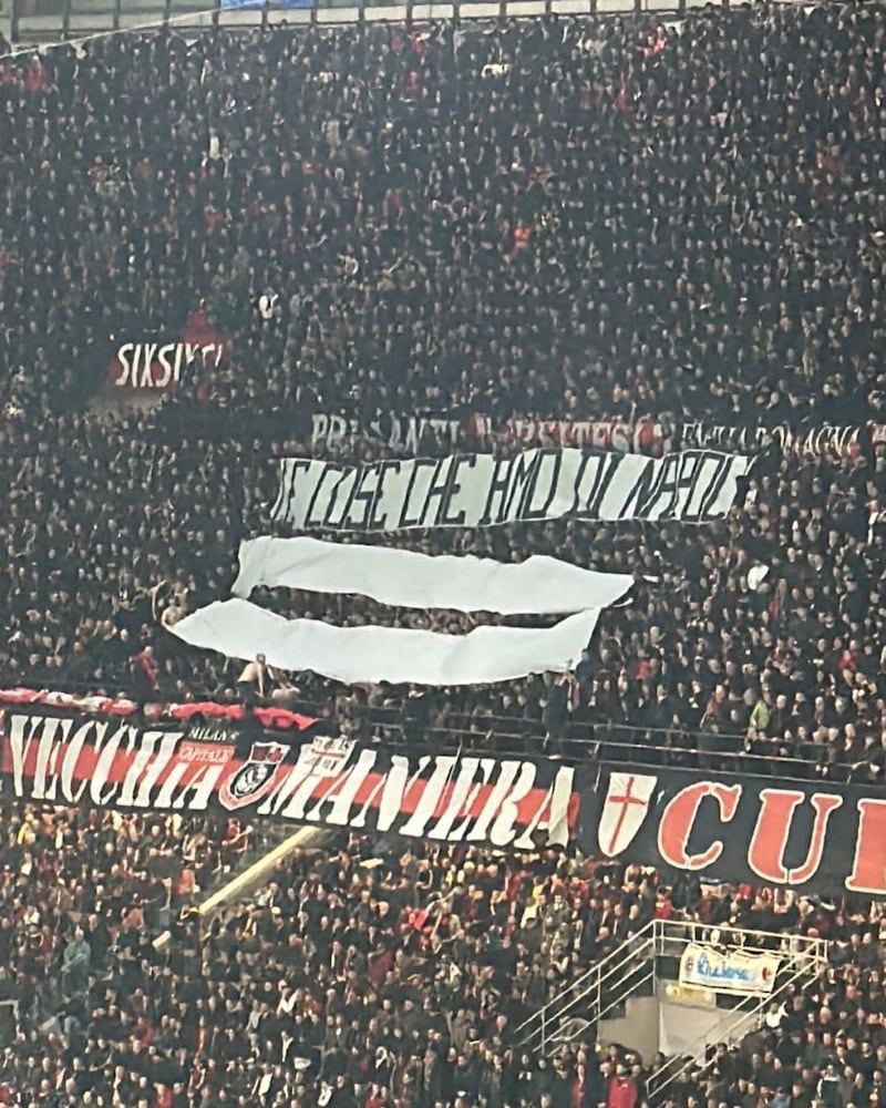 Striscione Milan Napoli