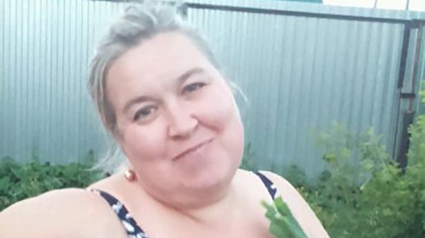 "Ci si è seduta sopra". Così la moglie sovrappeso soffoca il marito
