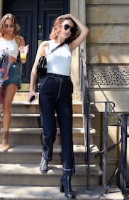 Jenner e Hadid, le sexy sorelle della moda 26