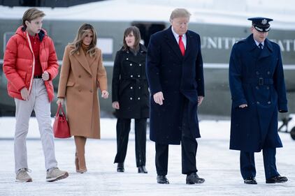 Melania Trump: al fianco del marito dopo 39 giorni di silenzio  4