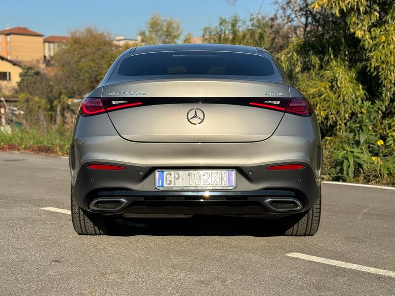 Mercedes GLC Coupé 300de: la galleria dell'ibrido plug-in diesel 15