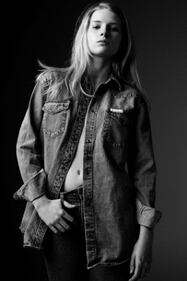 La modella Lottie Moss 1
