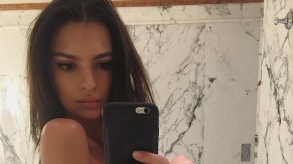 Foto hot social senza censura: come fanno le star