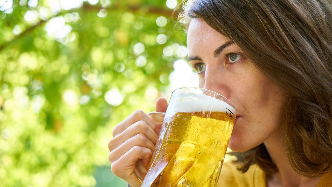 Tumori: la mappa degli organi più a rischio bevendo anche solo un bicchiere di alcol