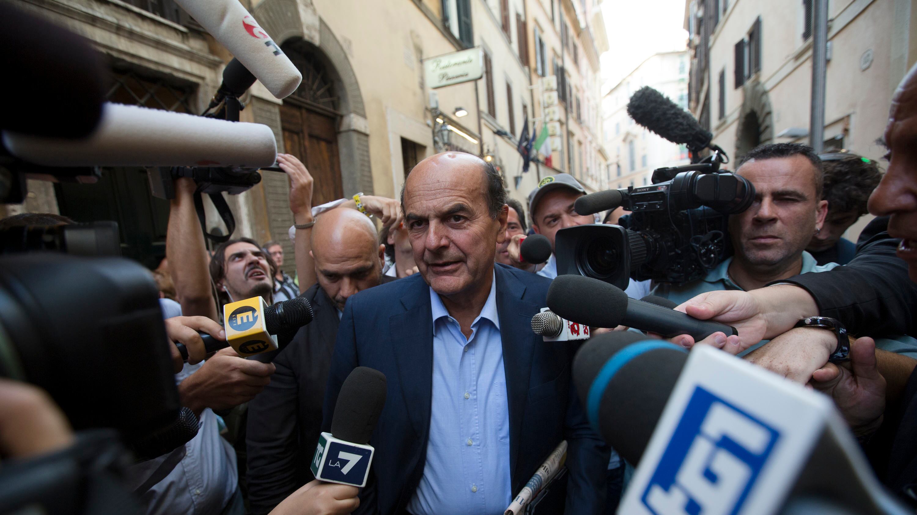 Bersani a Renzi: "Lealtà? Non da tutti i pulpiti si accettano prediche"