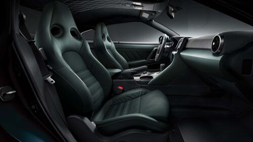 Nissan GT-R Takumi Edition e Skyline Edition, guarda tutte le foto 2