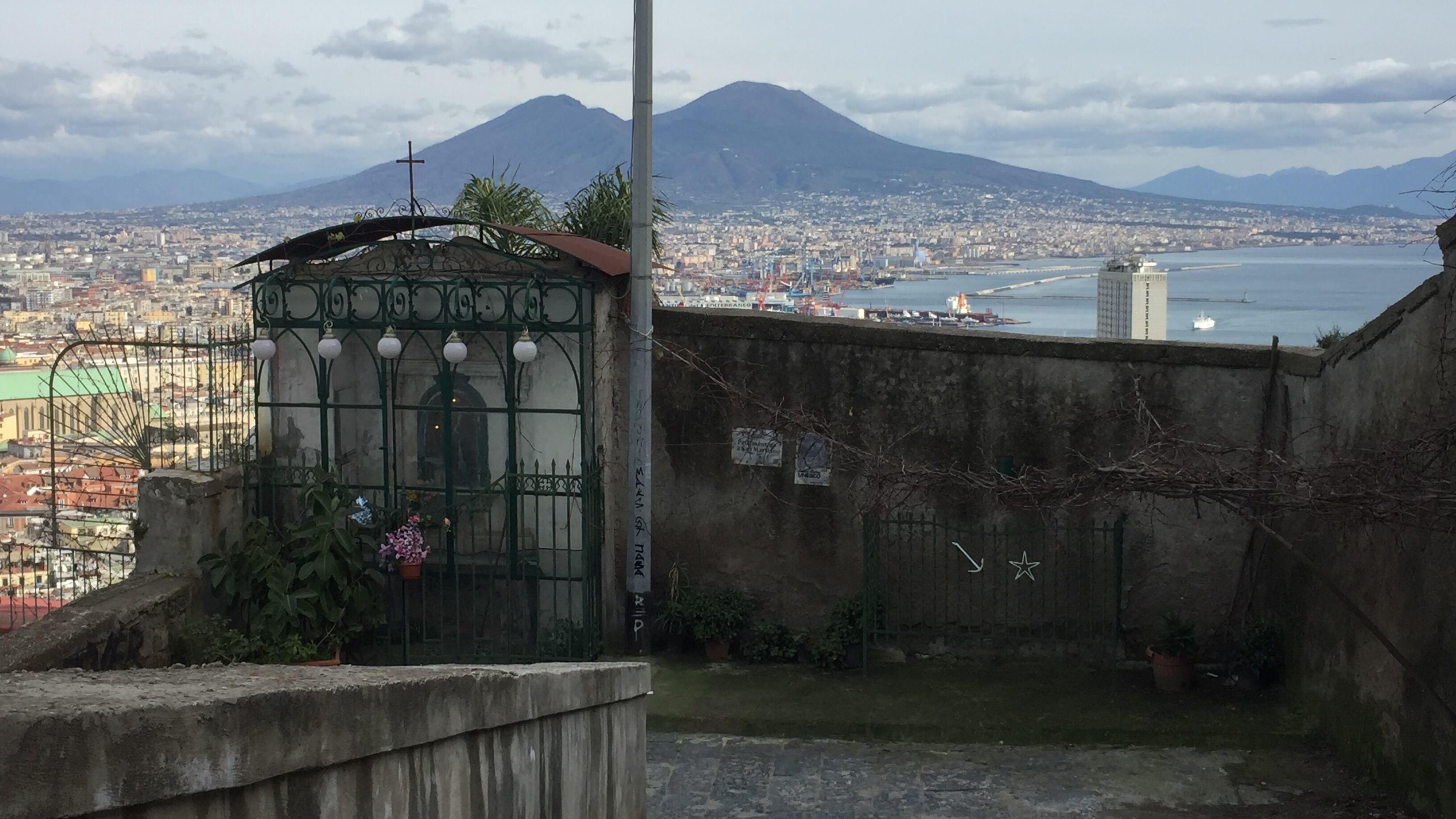 Tra machismo e insicurezza: le baby gang a Napoli