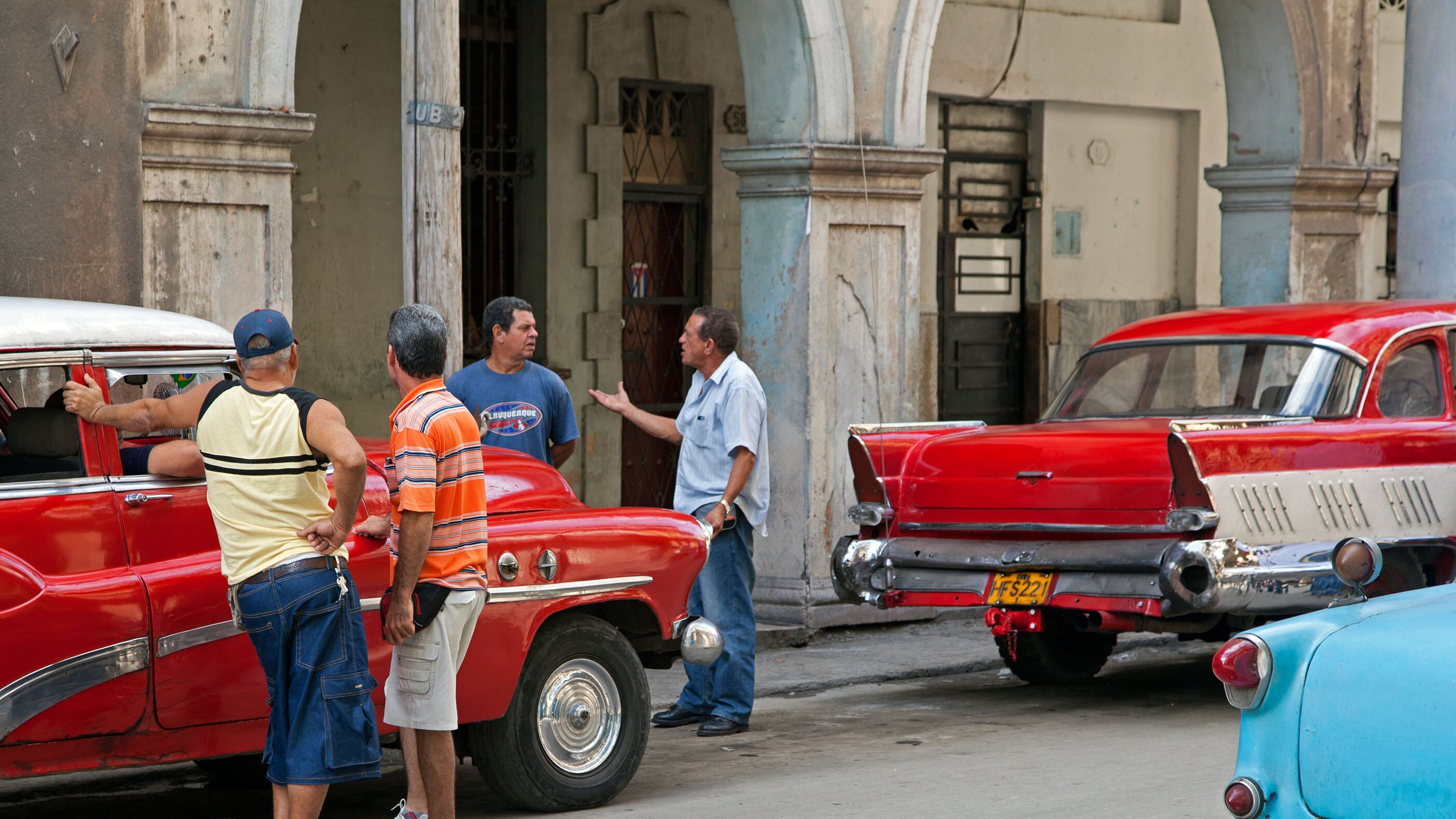 "Paga con American Express?". Il capitalismo Usa sbarca a Cuba