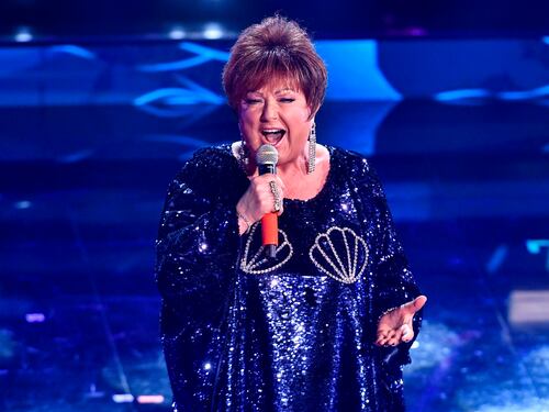 Orietta Berti illumina il palco dell'Ariston