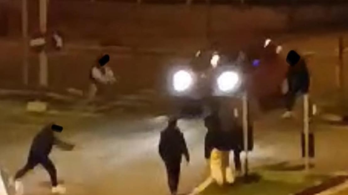 Contro le auto in corsa per un like. È allarme per l'ultima sfida social