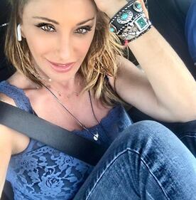Sabrina Salerno mozzafiato in piscina  4