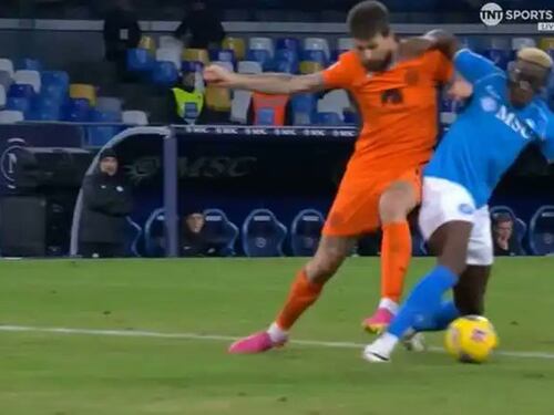 "C'era il rigore su Osimhen...". L'ira del Napoli contro Massa