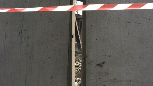 Rifiuti in fumo, la lunga giornata di San Vitaliano: il ministro Costa nel sito incendiato   16