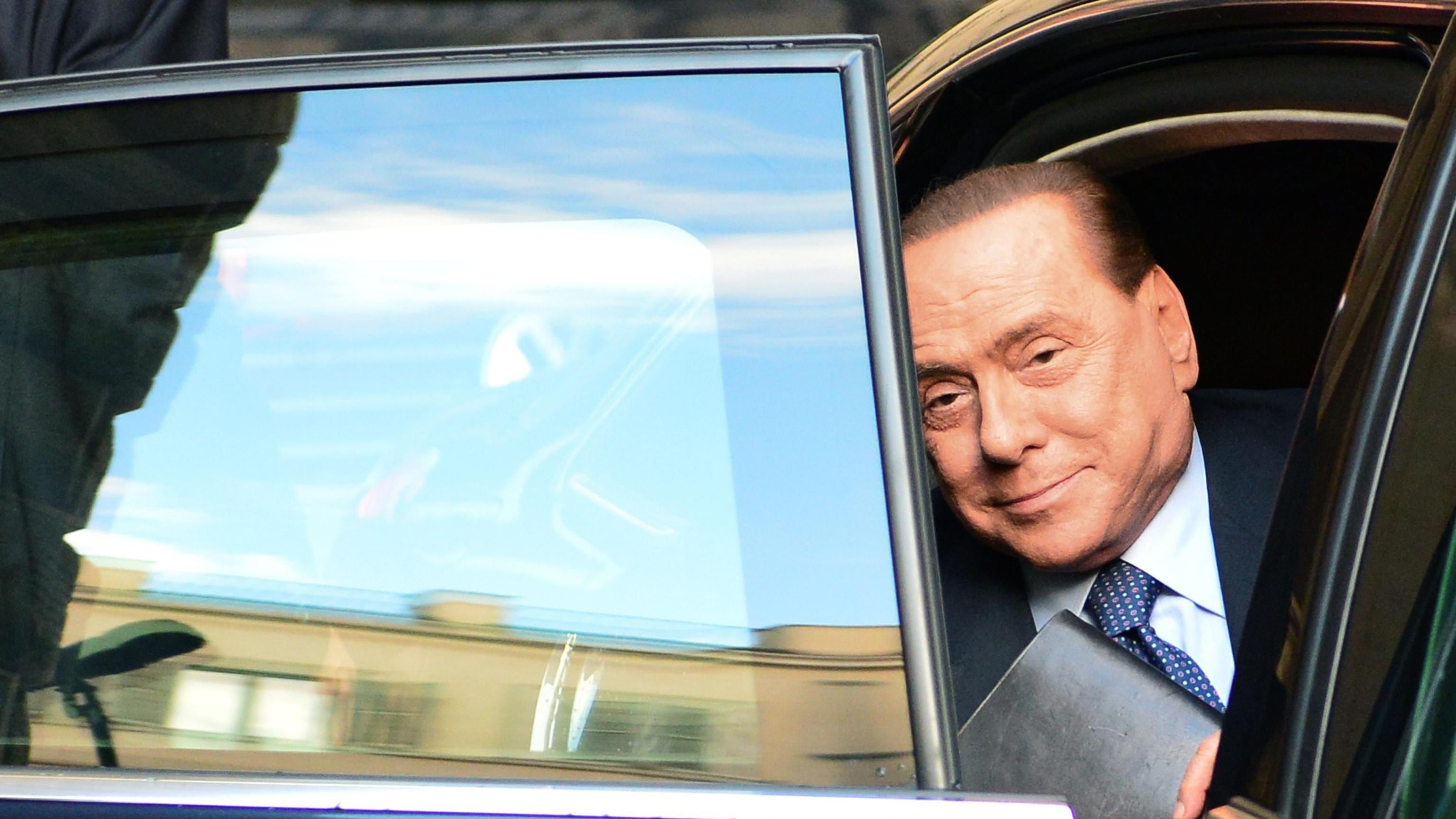 Berlusconi-Renzi, domani summit finale