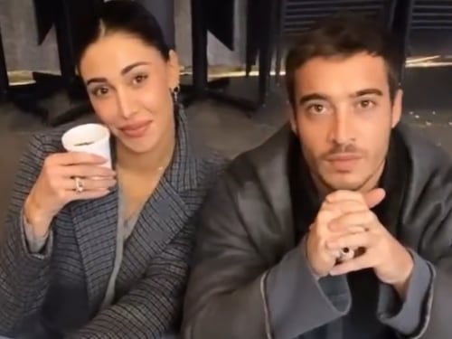"Resta single...": il messaggio tombale di Belen Rodriguez