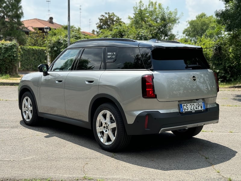 MINI Countryman 2024: guarda la gallery del crossover mild-hybrid premium 9